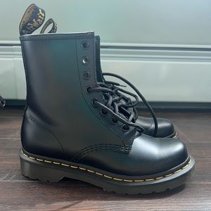 Doc Martens 1460 smooth leather Lace Up Boots
